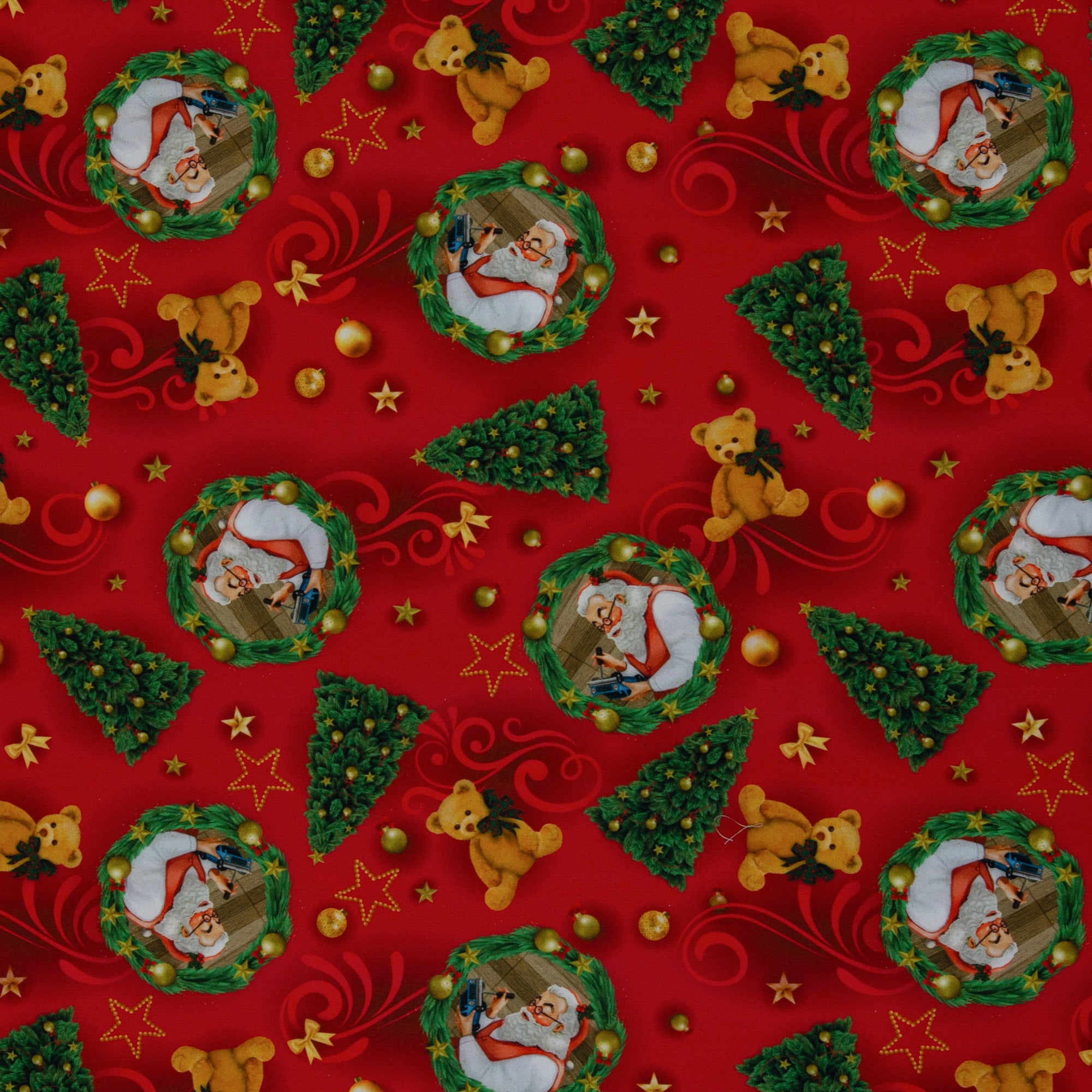 Baumwollwebware „Merry Christmas“ – Weihnachtsmänner auf Rot, Swafing