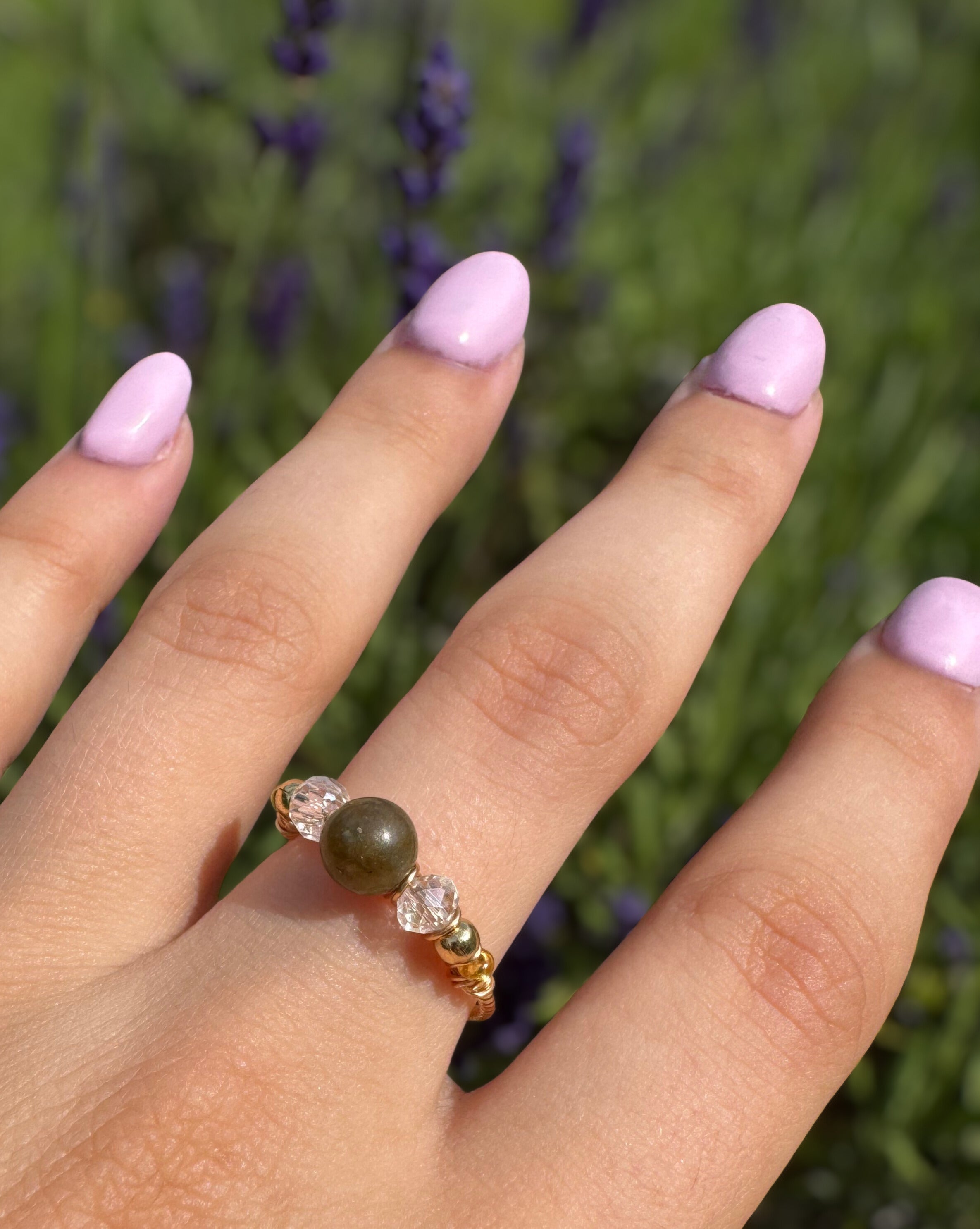 Verstellbarer Labradorit-Ring – Marquise Design, 18K vergoldet