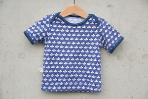 Papierschnitt Baby-Basic-Shirt + Booklet