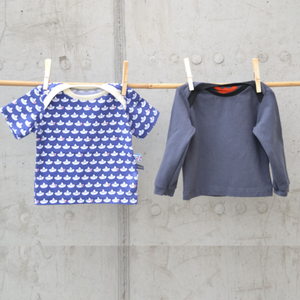 Papierschnitt Baby-Basic-Shirt + Booklet