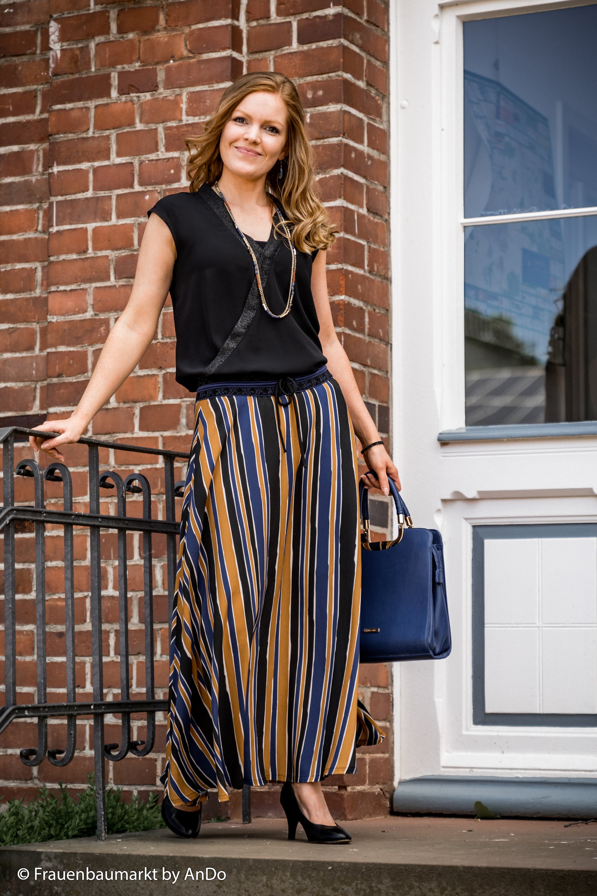 Antonia, Viskose Webware 400315 Längsstreifen, blau/schwarz/terra